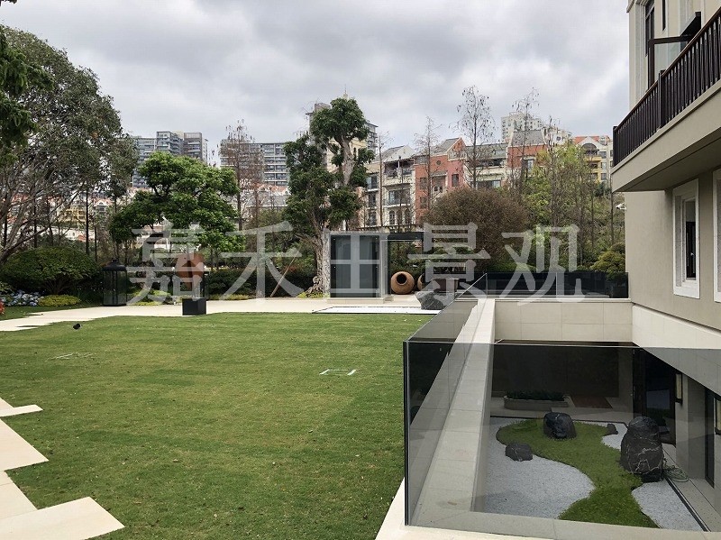 夏季別墅花園如何養(yǎng)護？